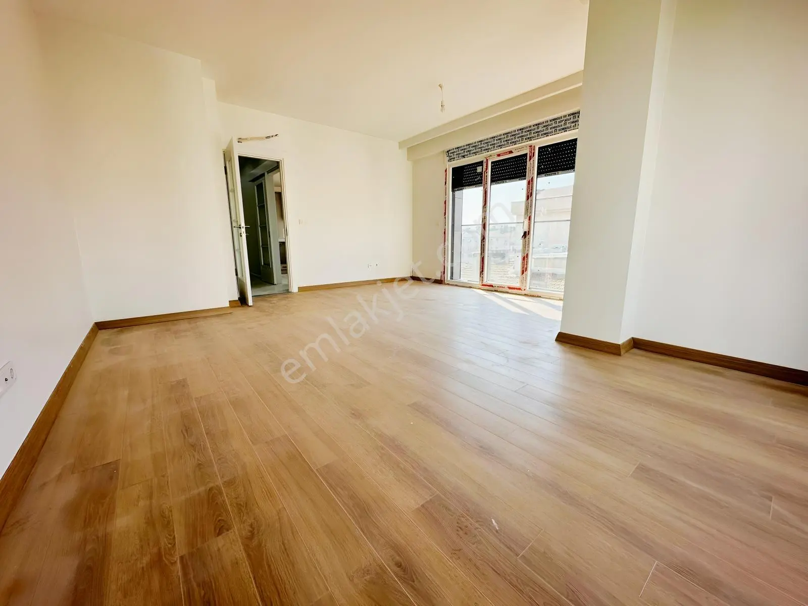 Kozyatağında 2+1 Net 85m2 Balkonlu Ebv Banyolu Sıfır Boş Daire — fotoğraf 4