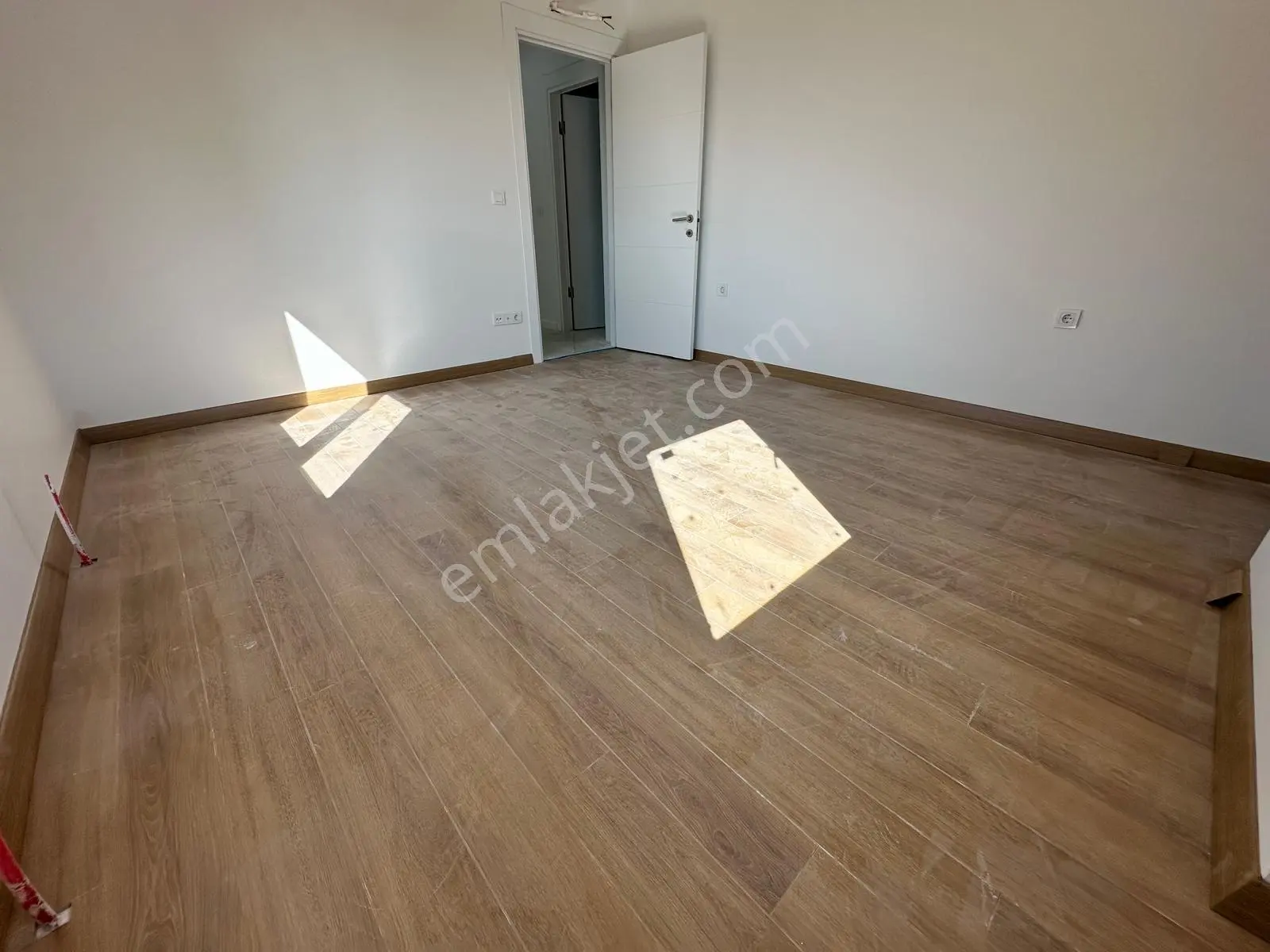 Kozyatağında 2+1 Net 85m2 Balkonlu Ebv Banyolu Sıfır Boş Daire — fotoğraf 24
