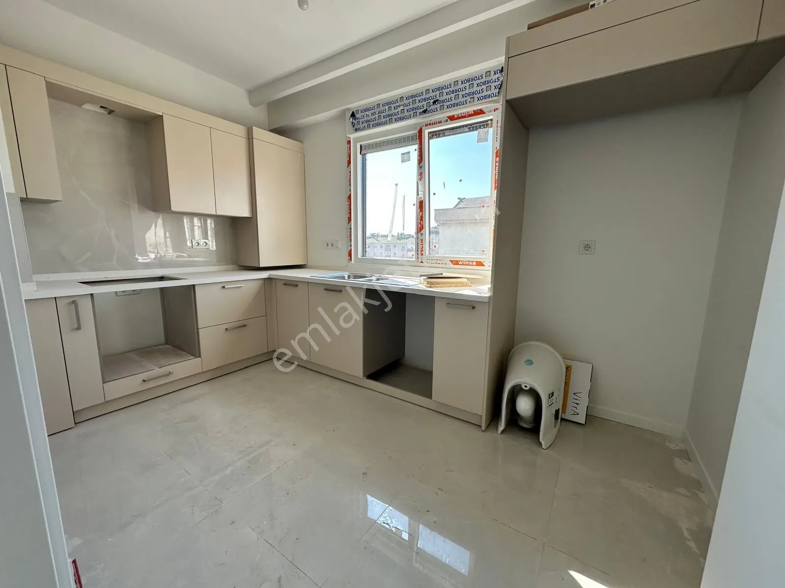 Kozyatağında 2+1 Net 85m2 Balkonlu Ebv Banyolu Sıfır Boş Daire — fotoğraf 27