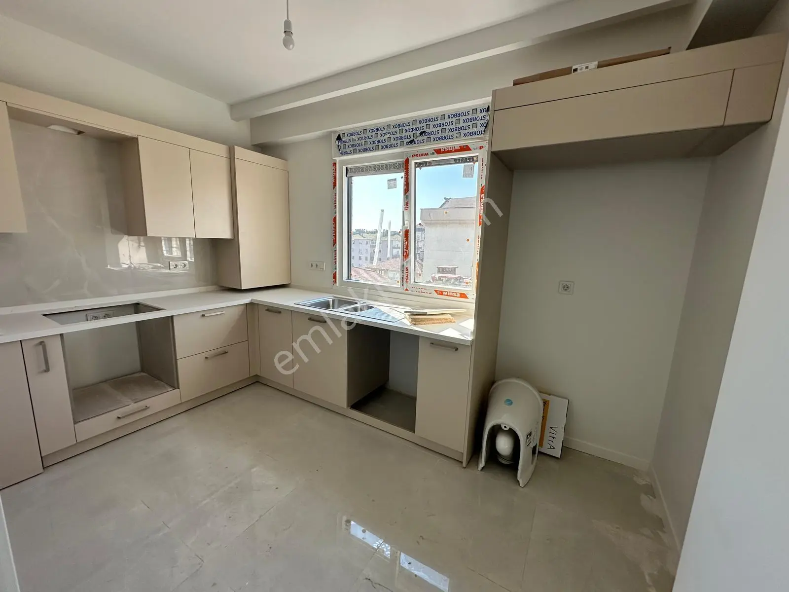 Kozyatağında 2+1 Net 85m2 Balkonlu Ebv Banyolu Sıfır Boş Daire — fotoğraf 35
