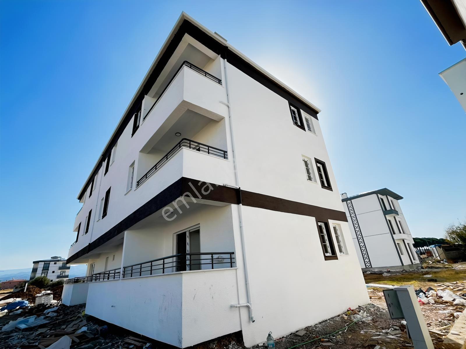 Gömeç Çarşı Merkezinde Muhteşem Konumda 1+1 Daireler — fotoğraf 3
