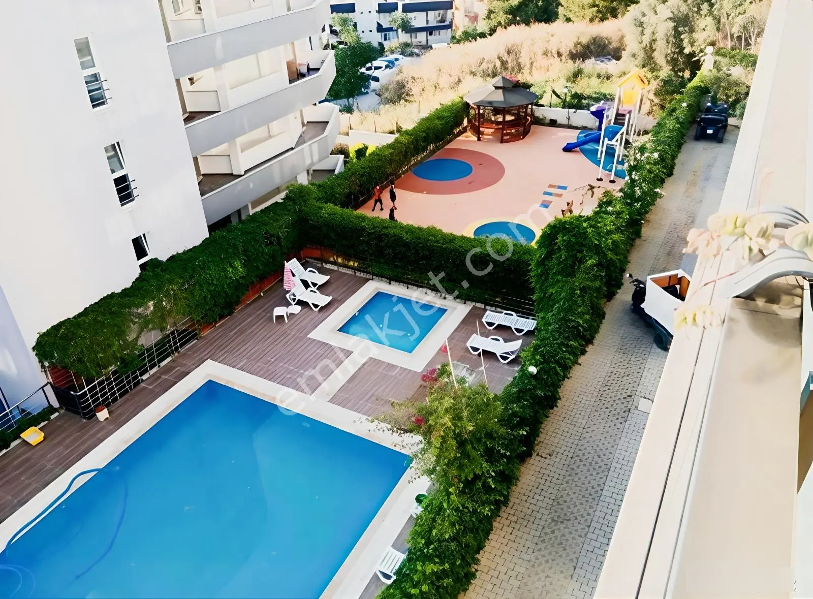İkiçeşmelik Satılık 2+1 Ara Kat Daire — fotoğraf 2