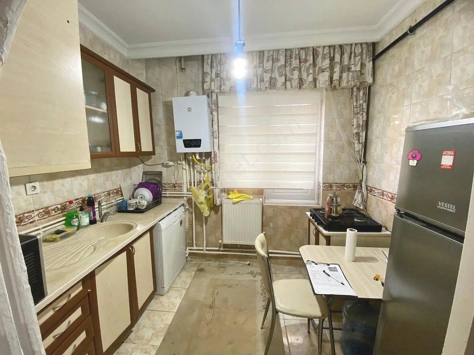 Demirlibahçe'de Eşyalarıyla Satılık 2+1 Fırsat Daire — fotoğraf 2