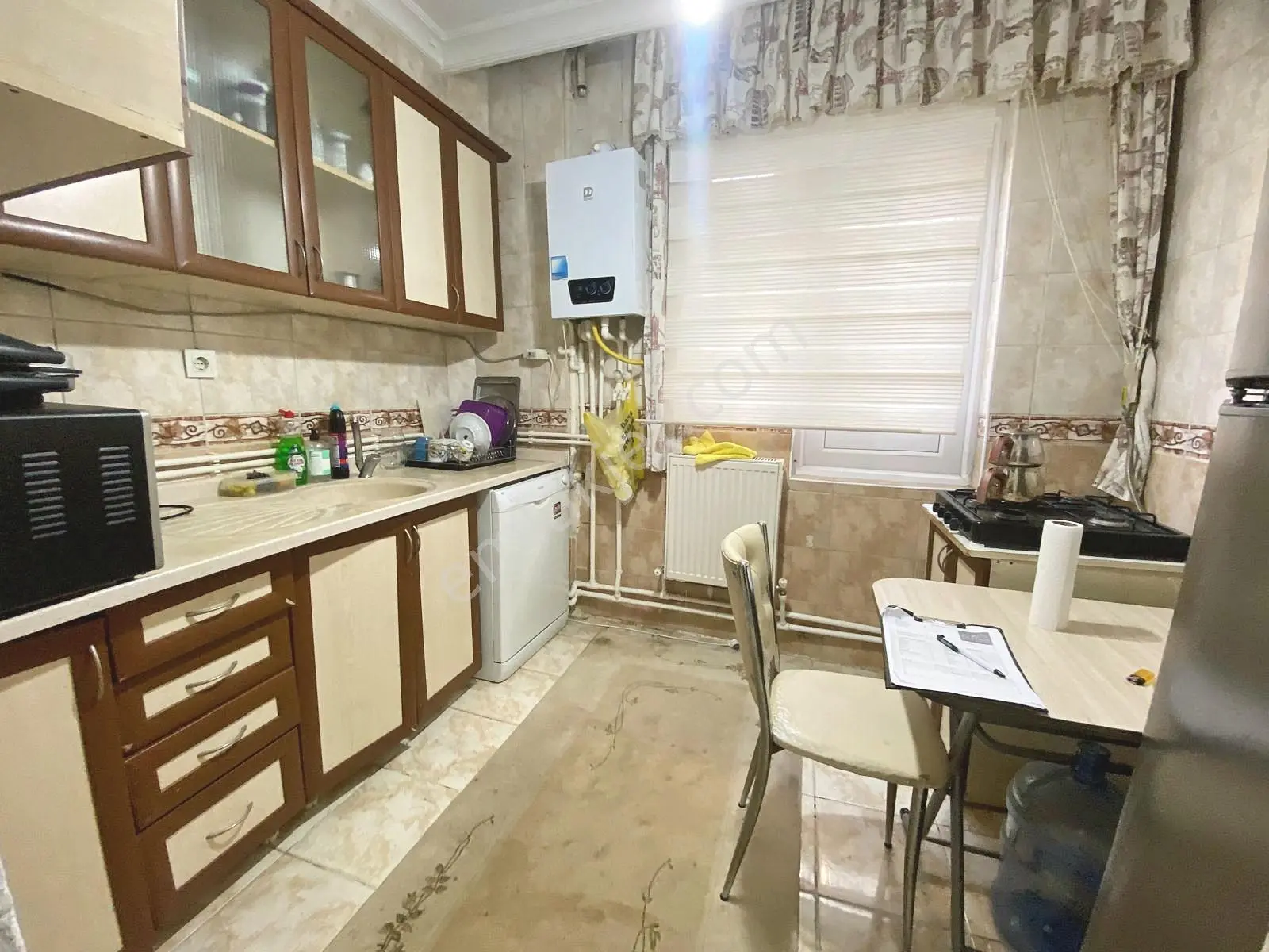 Demirlibahçe'de Eşyalarıyla Satılık 2+1 Fırsat Daire — fotoğraf 3