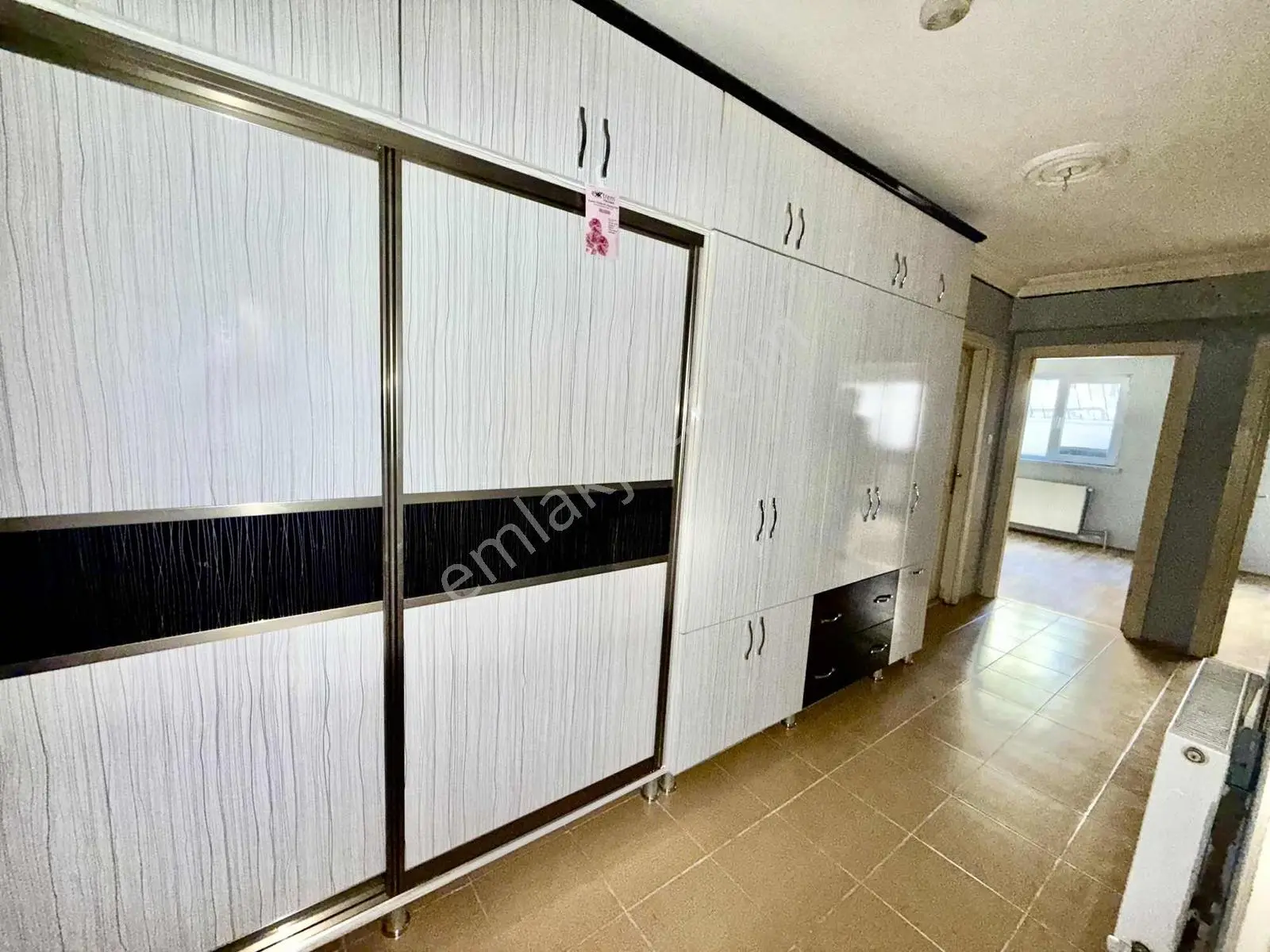 Avantaj'dan Yeşilbayırda Cadde Dibi Geniş 2+1 Teras Balkon Daire — fotoğraf 18