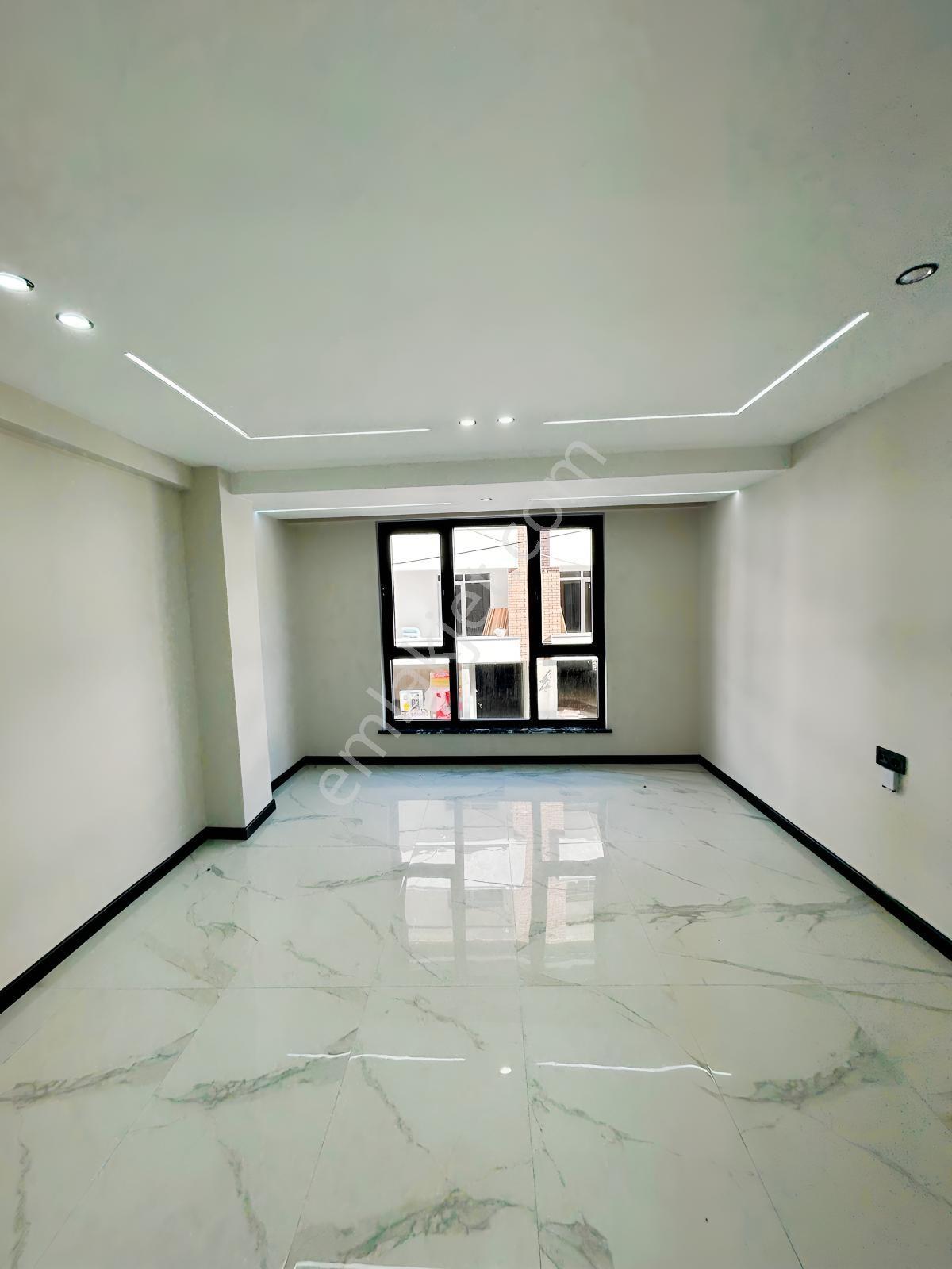 Balkan Gündüzden Çamlıca Mahde Satılık 2+1 Lüks Daire — fotoğraf 2