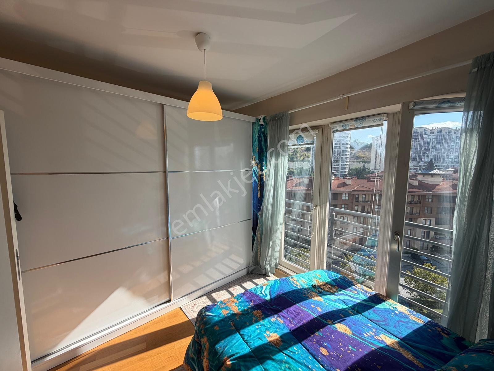 Bosphorus City'de 1+1 74 M2 Boydan Cam Full Manzaralı Boş — fotoğraf 18