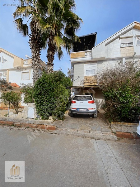 Altıntaş Satılık Villa Havuzlu Site İçerisinde — fotoğraf 3