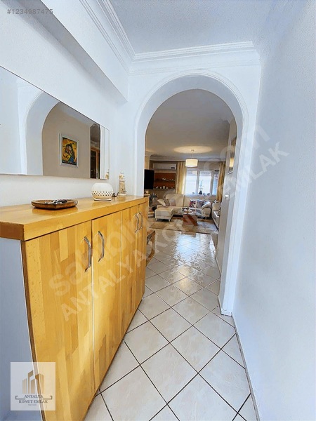 Altıntaş Satılık Villa Havuzlu Site İçerisinde — fotoğraf 4