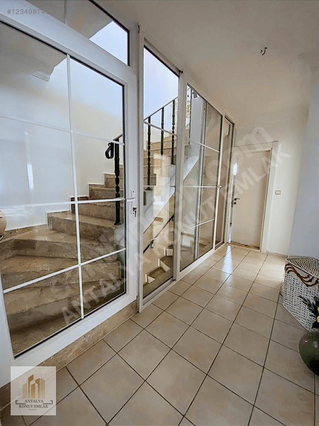 Altıntaş Satılık Villa Havuzlu Site İçerisinde — fotoğraf 12