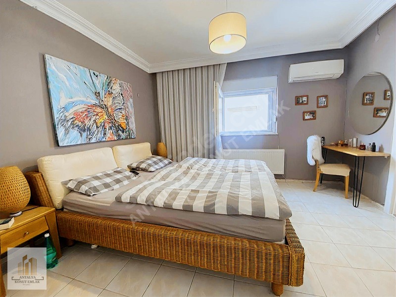 Altıntaş Satılık Villa Havuzlu Site İçerisinde — fotoğraf 15