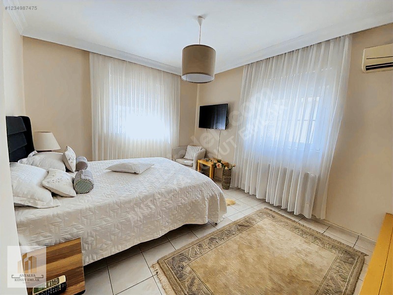 Altıntaş Satılık Villa Havuzlu Site İçerisinde — fotoğraf 18
