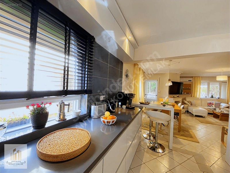 Altıntaş Satılık Villa Havuzlu Site İçerisinde — fotoğraf 24