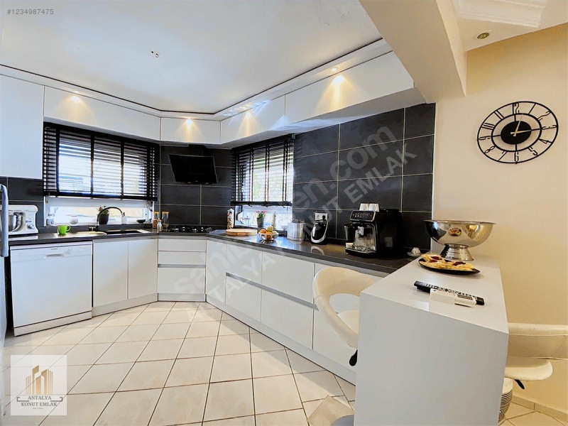 Altıntaş Satılık Villa Havuzlu Site İçerisinde — fotoğraf 25