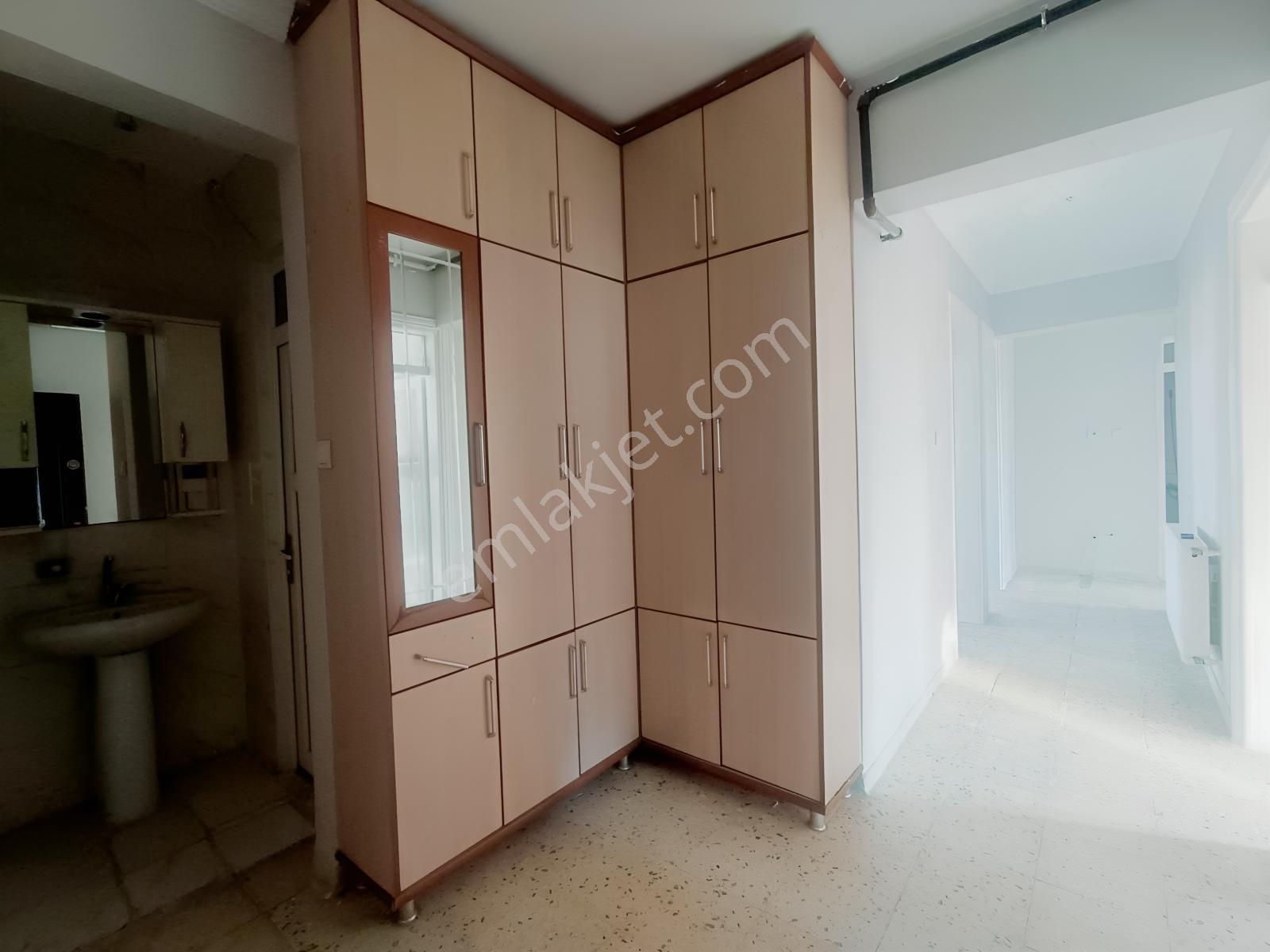 Veysel Karani'de Uygun 3+1 Daire — fotoğraf 3