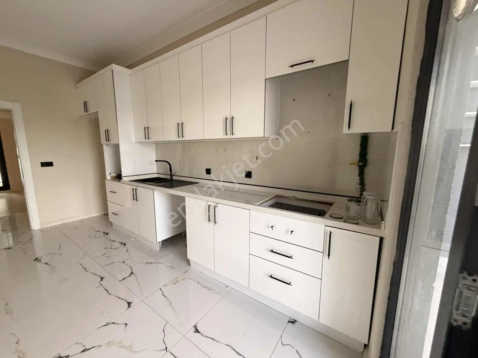 Asayradan Başiskele De 3+1 Satılık Arakat — fotoğraf 11