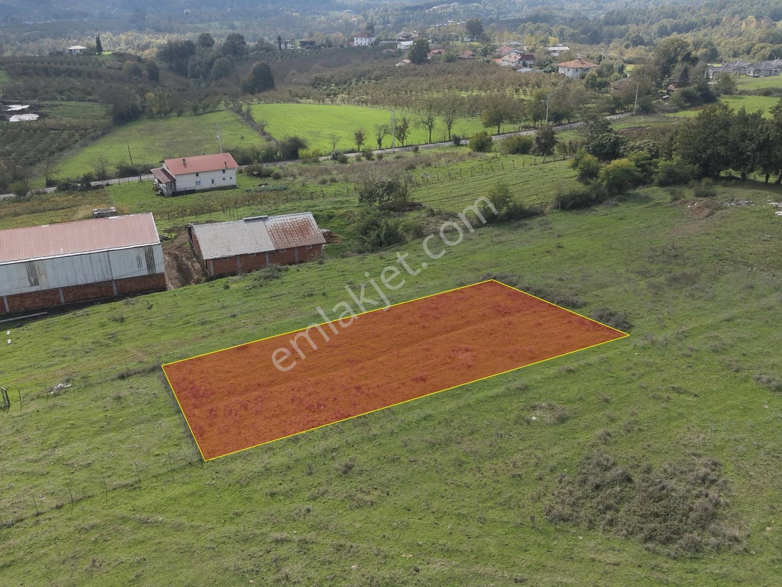 Emlakevim - Yeşilvadi Mah. De Satılık 730 M2 İmarlı Arsa !! — fotoğraf 3
