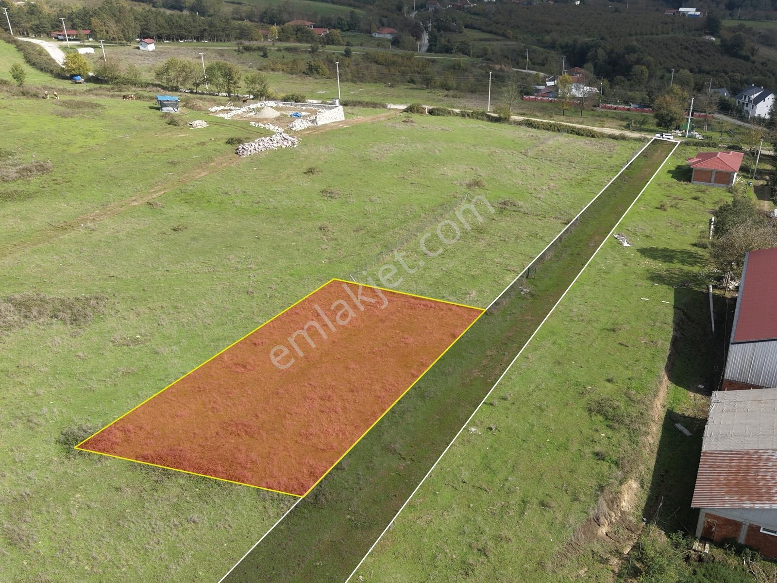 Emlakevim - Yeşilvadi Mah. De Satılık 730 M2 İmarlı Arsa !! — fotoğraf 9