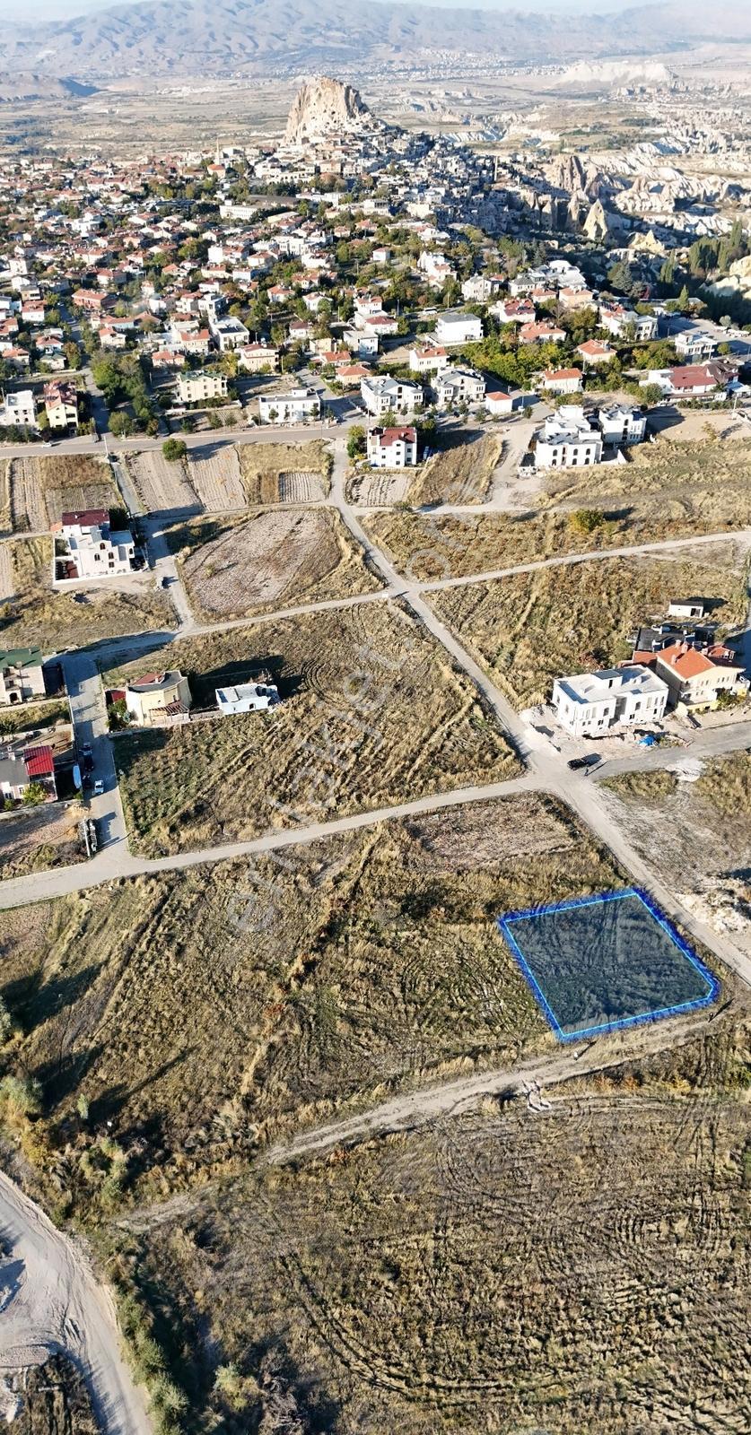 Şanlıbaba Emlak'tan Uçhisar Da Satılık Köşe Başı Villa Arsası — fotoğraf 4