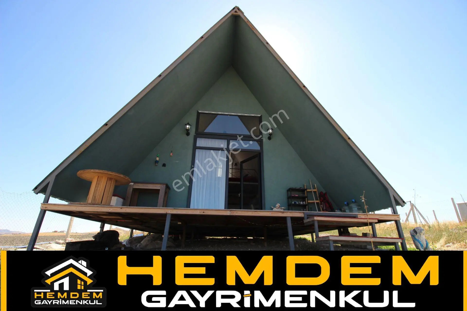 Hemdem Gayrimenkul'Den Şok Fiyata Eşyalı Bungalov Evli Kolay Ulaşım 410 M2 Site...