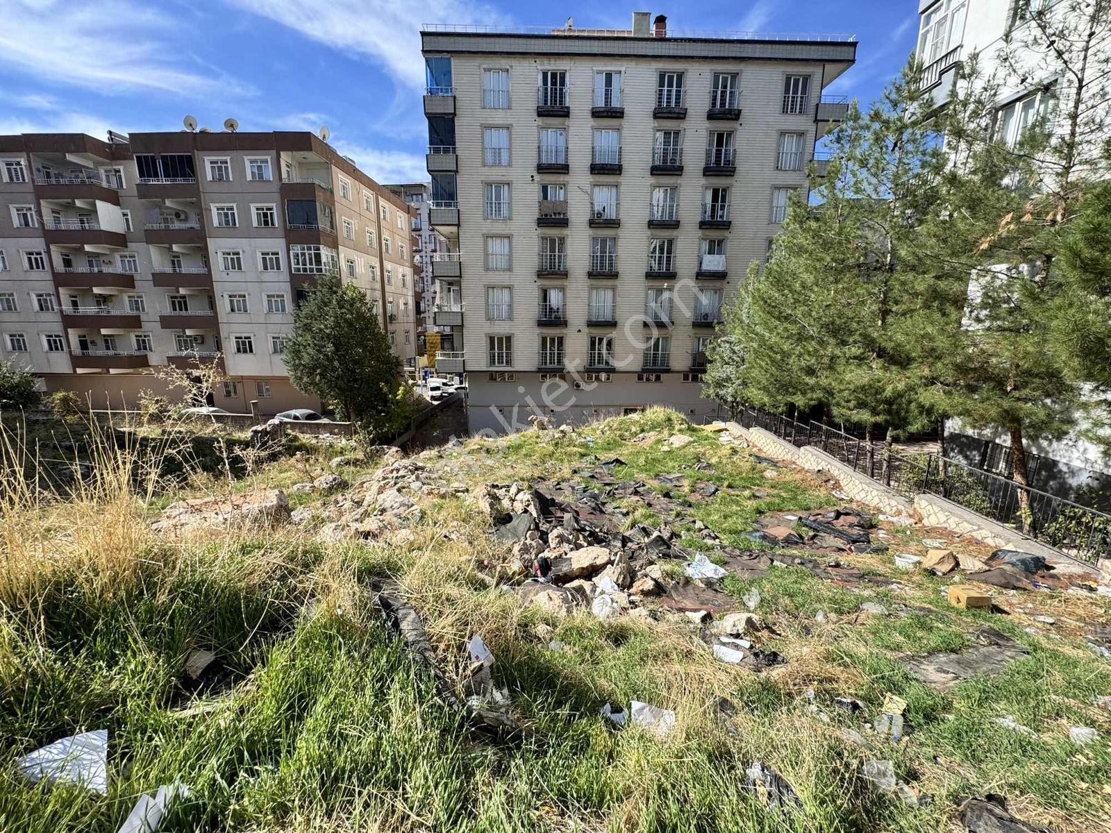 Merkezde Benzersiz Konumda Satılık 582 M2 İmarlı Arsa — fotoğraf 4