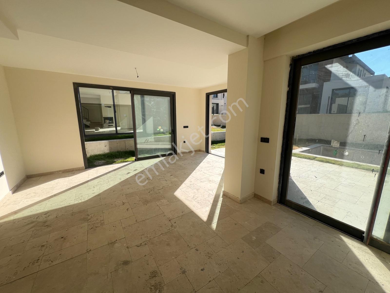 52 Urla Kuşçularda Satılık 4+1 Özel Havuzlu Villa — fotoğraf 3