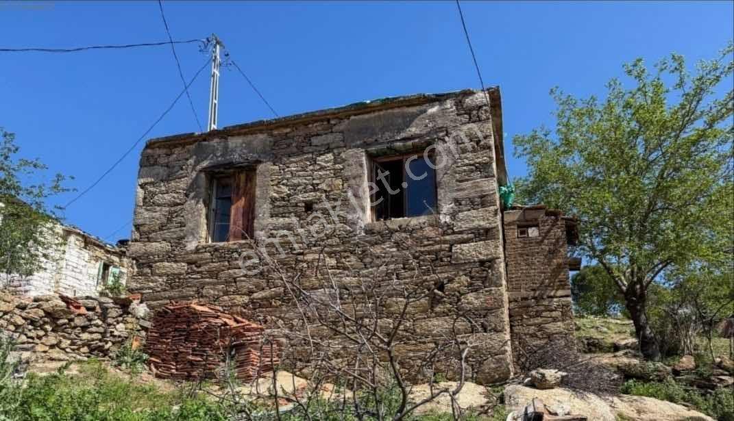 86 Hakan Büyükten Söke Avcılarda Köy İçinde Doğayla İçiçe Taş Ev — fotoğraf 4