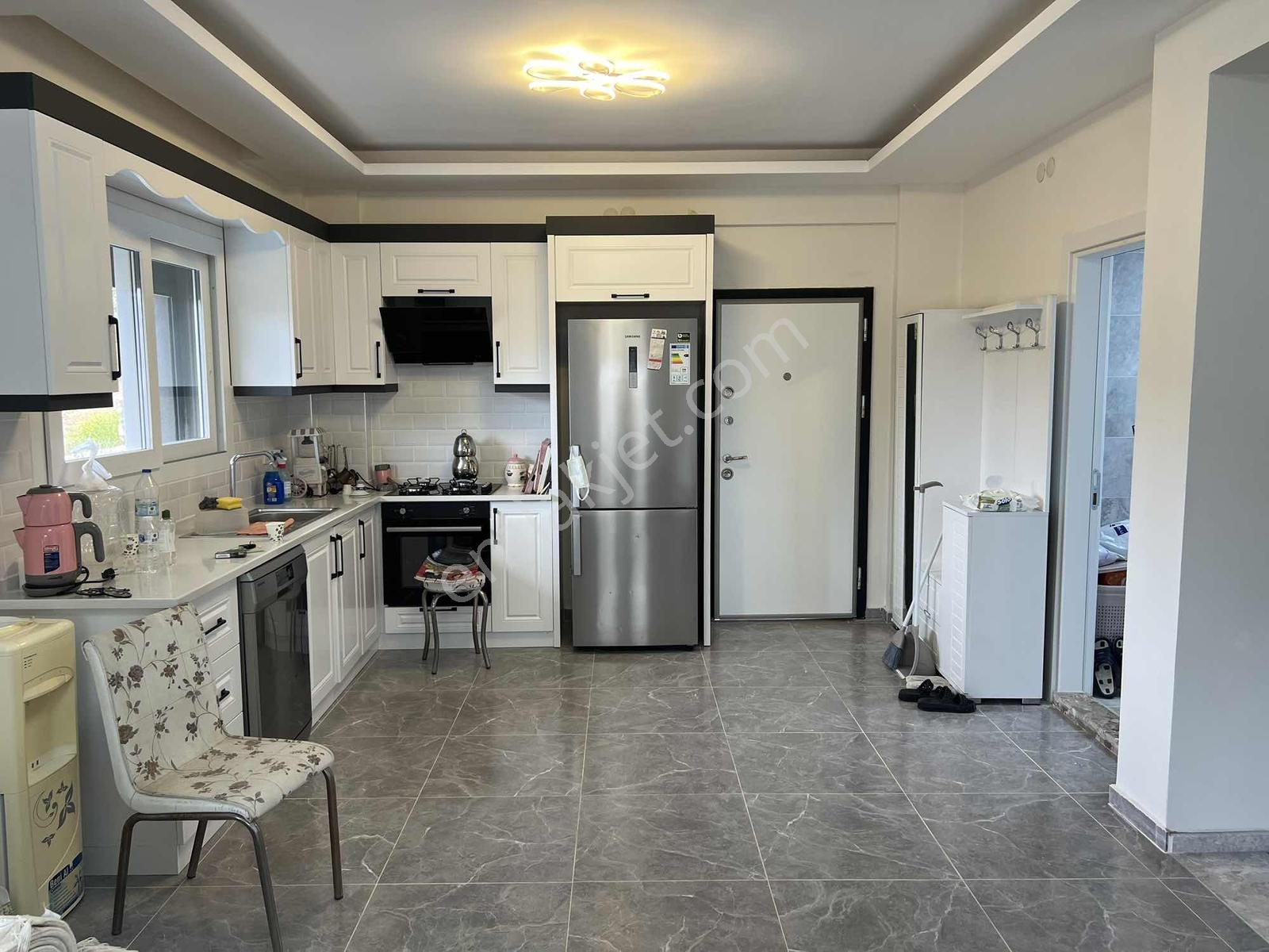 37 Yeni Foça'da 4+1 Triplex Özel Havuzlu Satılık Villa — fotoğraf 13