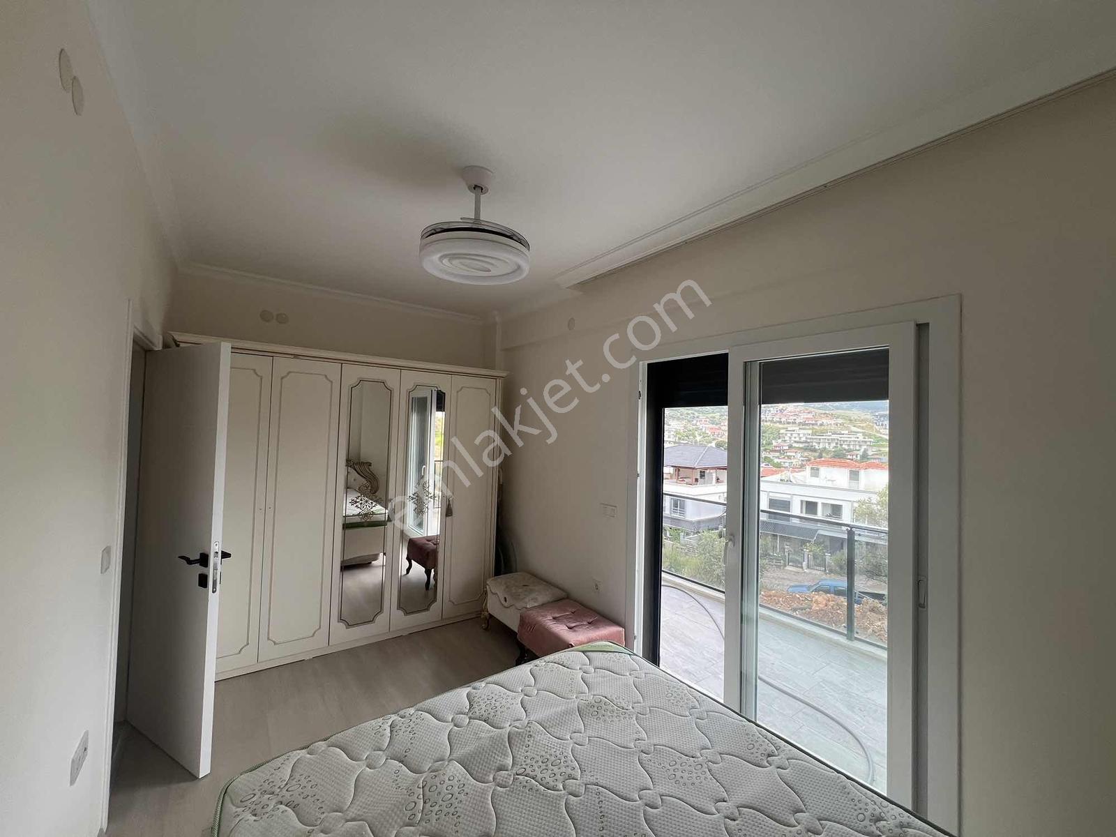 37 Yeni Foça'da 4+1 Triplex Özel Havuzlu Satılık Villa — fotoğraf 22
