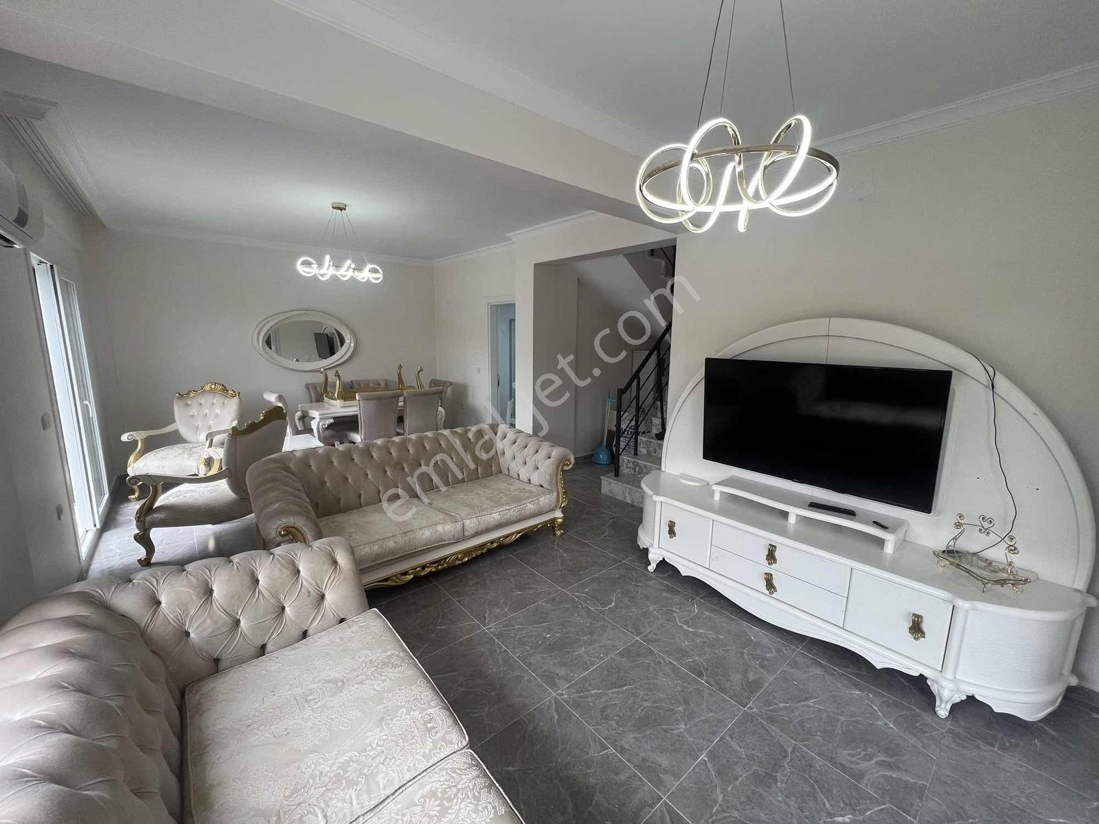 37 Yeni Foça'da 4+1 Triplex Özel Havuzlu Satılık Villa — fotoğraf 28