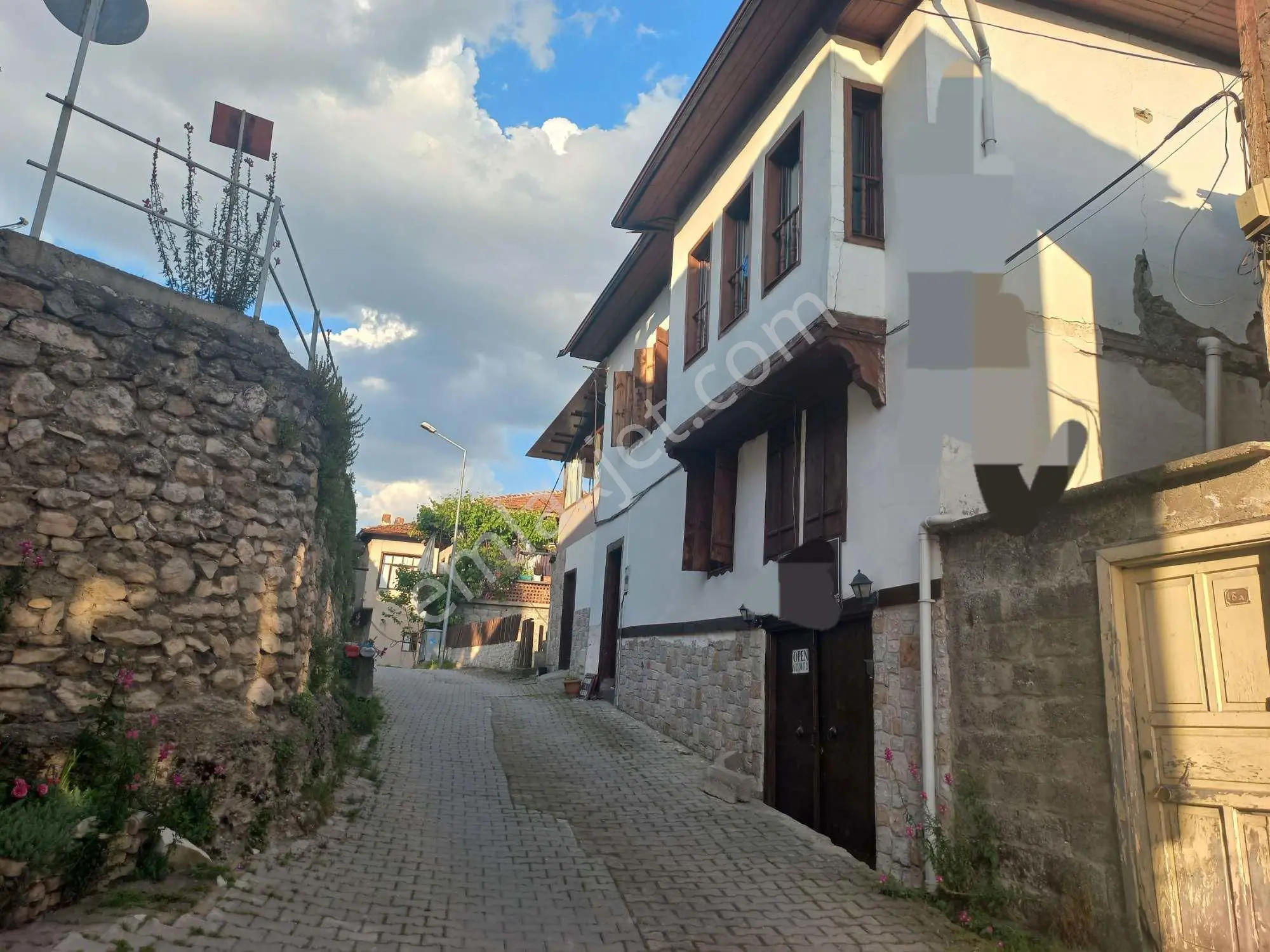 Safranbolu,Çavuş Mah. 5+2 Satılık 370 M2 Brüt Müstakil Bina