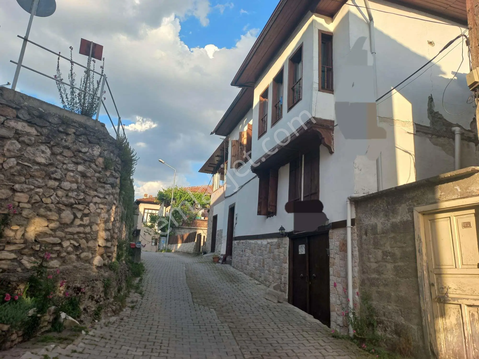 Safranbolu,çavuş Mah. 5+2 Satılık 370 M2 Brüt Müstakil Bina — fotoğraf 3