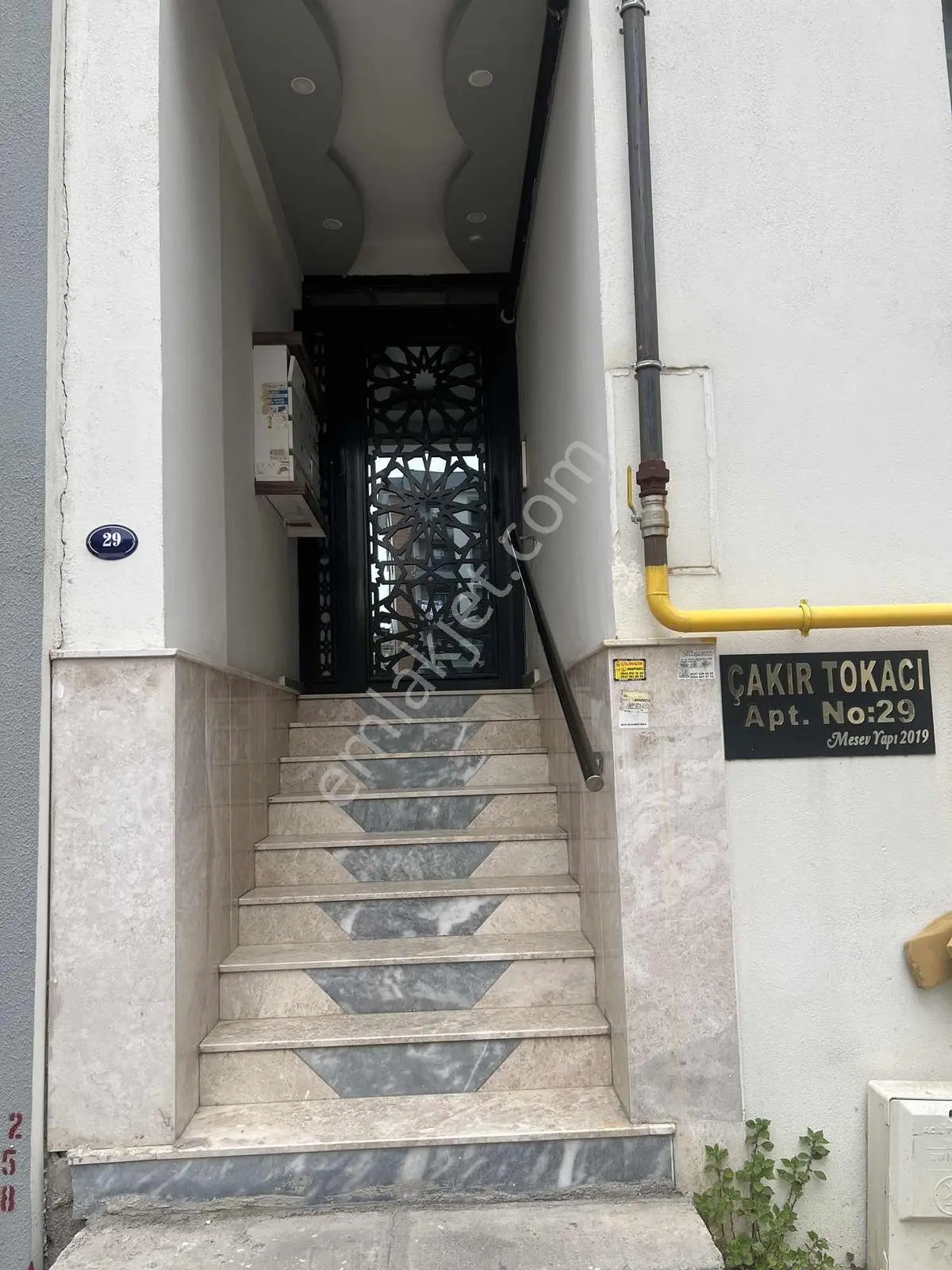 34 Karşıyaka Şemikler De Satılık 1+1 Daire — fotoğraf 2