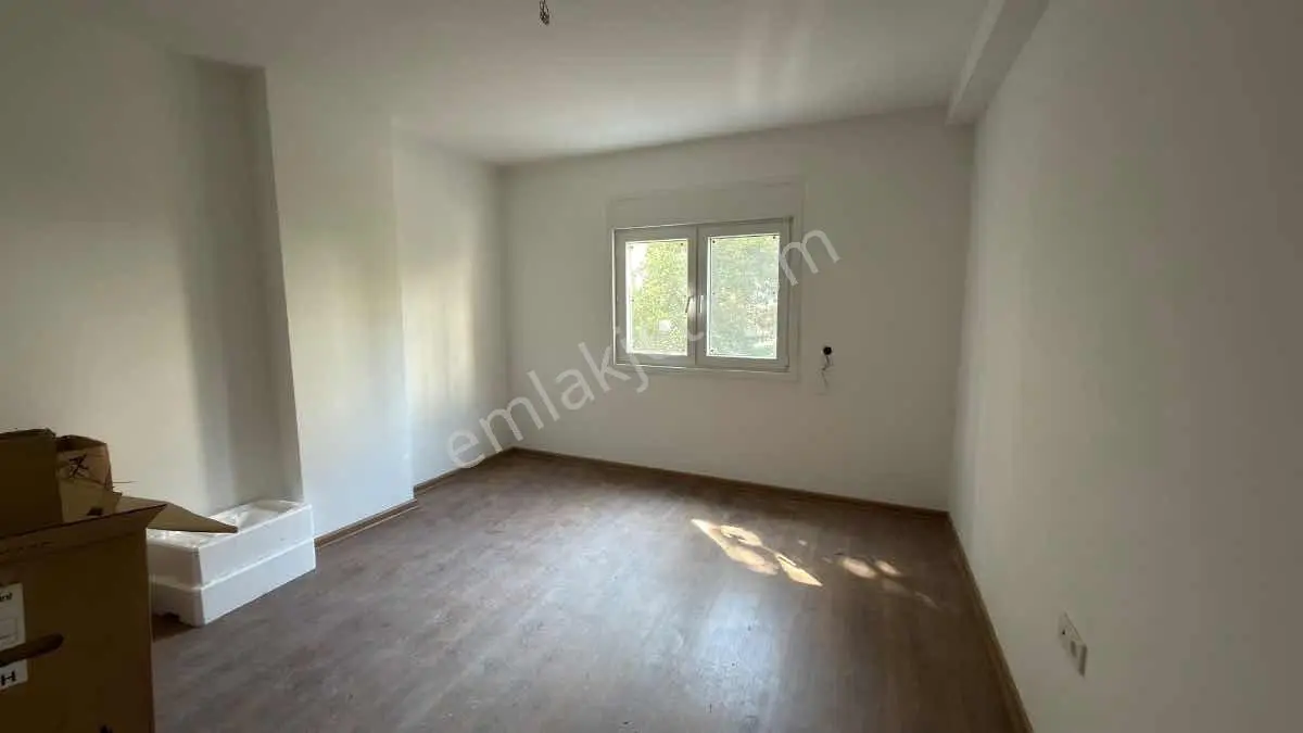 Kartal Karlıktepe 2+1 Satılık Cadde Üstü Daıre — fotoğraf 5