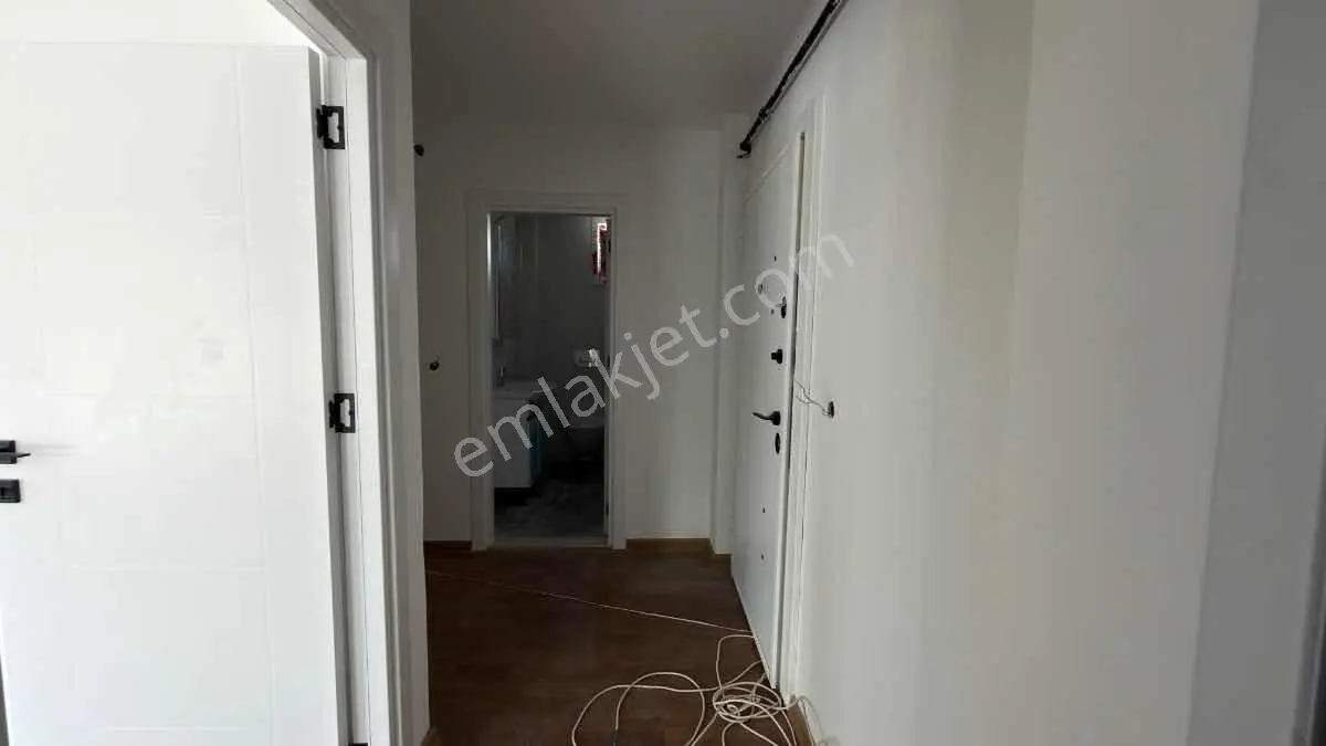 Kartal Karlıktepe 2+1 Satılık Cadde Üstü Daıre — fotoğraf 8