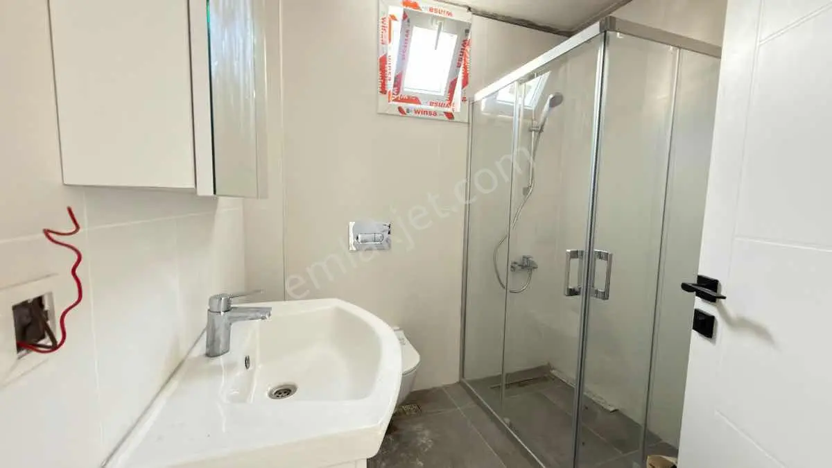 Kartal Karlıktepe 2+1 Satılık Cadde Üstü Daıre — fotoğraf 12