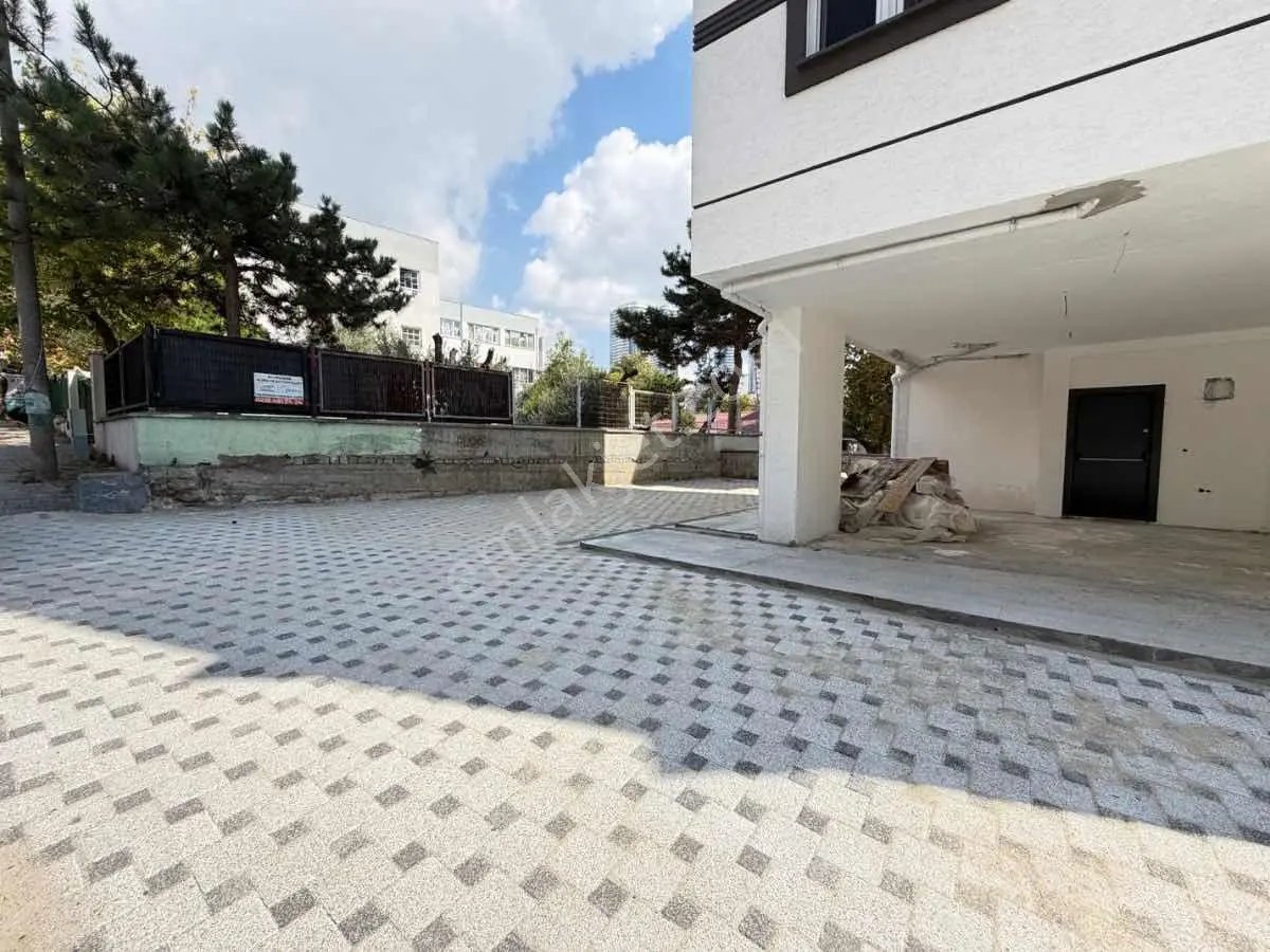 Kartal Karlıktepe 2+1 Satılık Cadde Üstü Daıre — fotoğraf 16