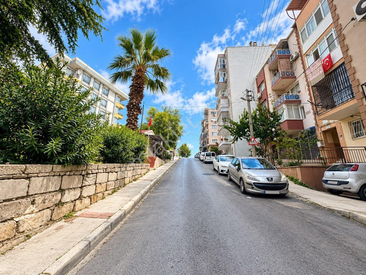 Karabağlar Tahsin Yazıcı Mahallesi’nde Yenilenmiş 3+1 — fotoğraf 14
