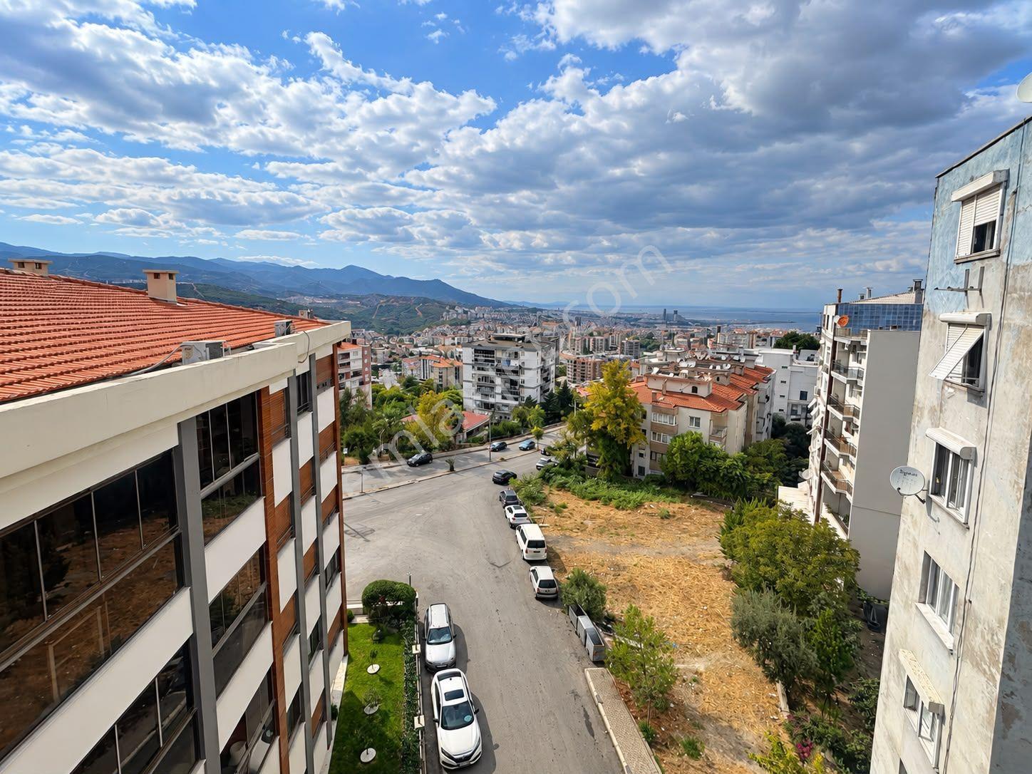 Karabağlar Tahsin Yazıcı Mahallesi’nde Yenilenmiş 3+1 — fotoğraf 30