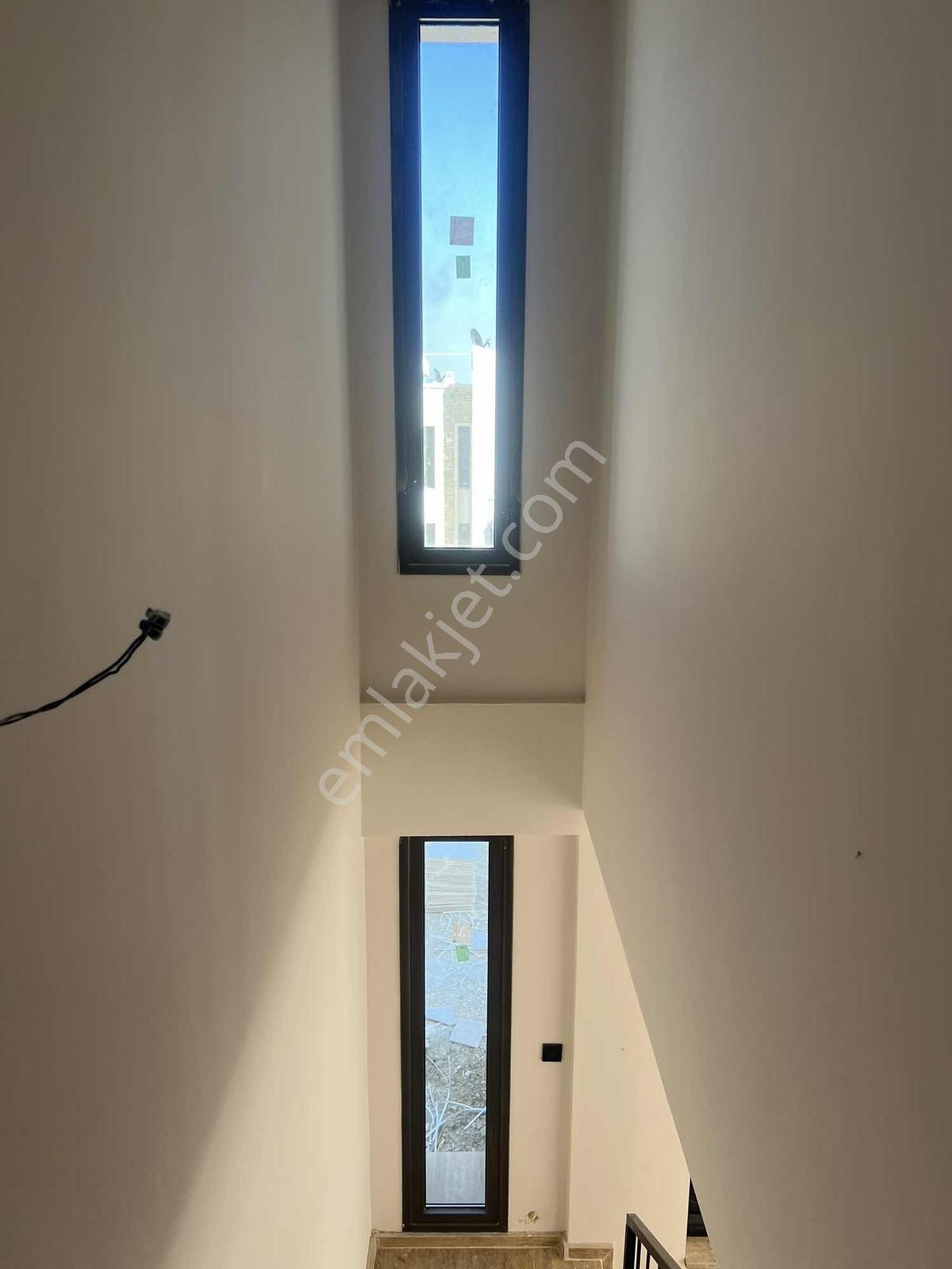 16 Urla Kuşçular Privatus Özel Havuzlu 4+1 Satılık Triplex Villa — fotoğraf 22