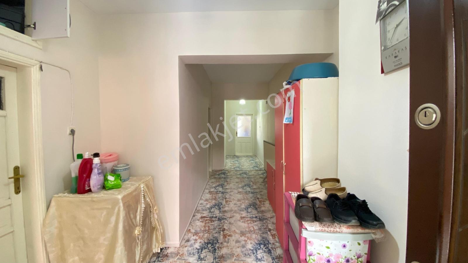 Vip Gayrimenkul'den Çarşı Merkezi Ana Cadde Üzeri 2.kat 2+1daire — fotoğraf 6