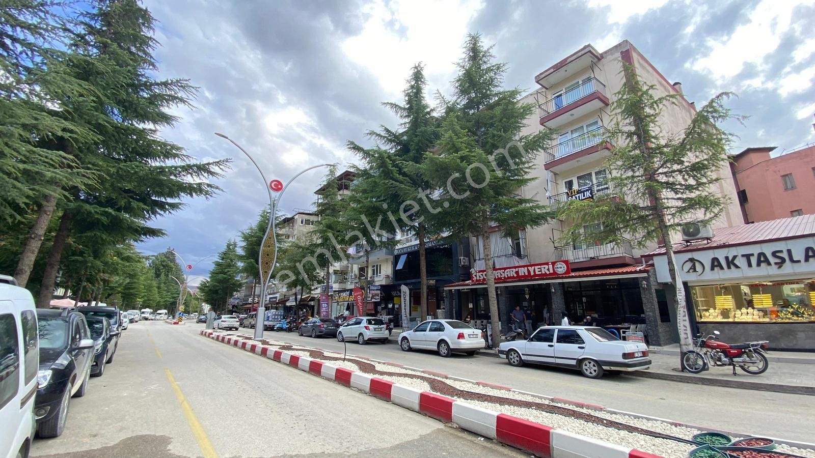 Vip Gayrimenkul'den Çarşı Merkezi Ana Cadde Üzeri 2.kat 2+1daire — fotoğraf 24