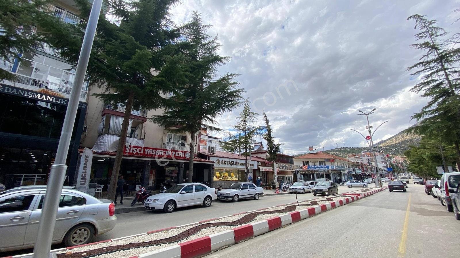 Vip Gayrimenkul'den Çarşı Merkezi Ana Cadde Üzeri 2.kat 2+1daire — fotoğraf 25