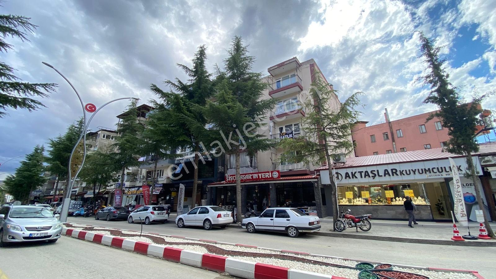 Vip Gayrimenkul'den Çarşı Merkezi Ana Cadde Üzeri 2.kat 2+1daire — fotoğraf 26