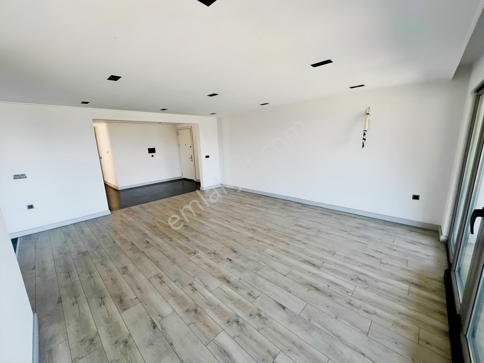 Kayı Trabzon' Da Satılık 3+1 — fotoğraf 3