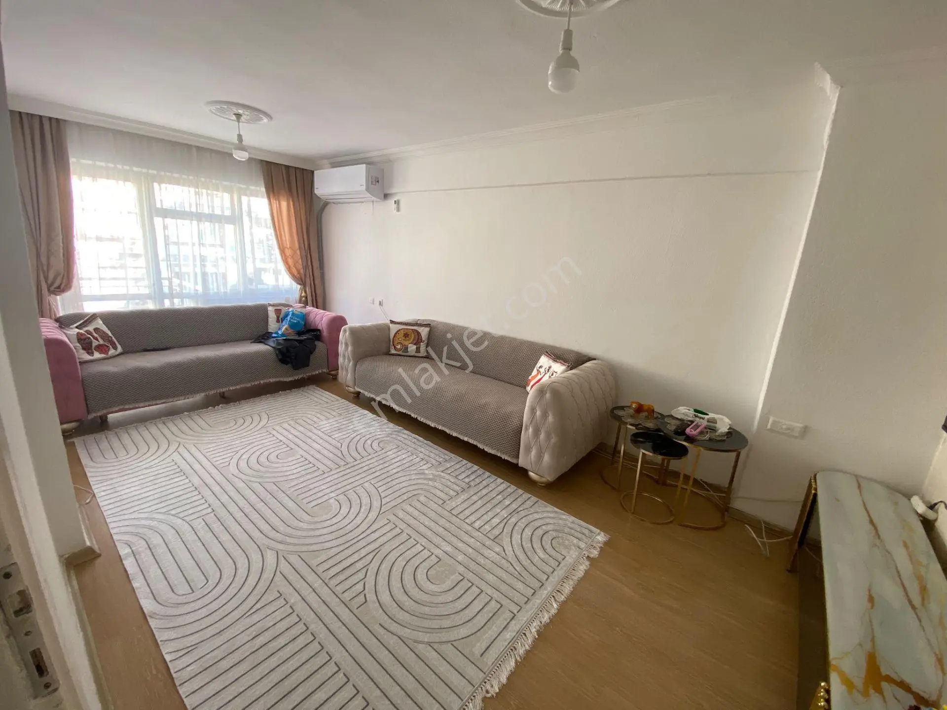 Acill Konak Zeytinlik Mah.de Kemer İzban İstasyonu Yakını 2+1 85m2 Ayrı Mutfak Arakat Satılık Daire — fotoğraf 3