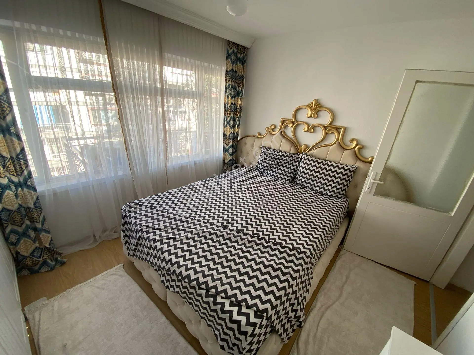 Acill Konak Zeytinlik Mah.de Kemer İzban İstasyonu Yakını 2+1 85m2 Ayrı Mutfak Arakat Satılık Daire — fotoğraf 5
