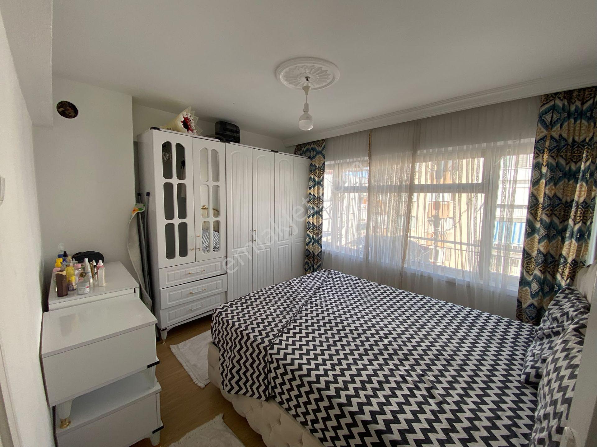 Acill Konak Zeytinlik Mah.de Kemer İzban İstasyonu Yakını 2+1 85m2 Ayrı Mutfak Arakat Satılık Daire — fotoğraf 10