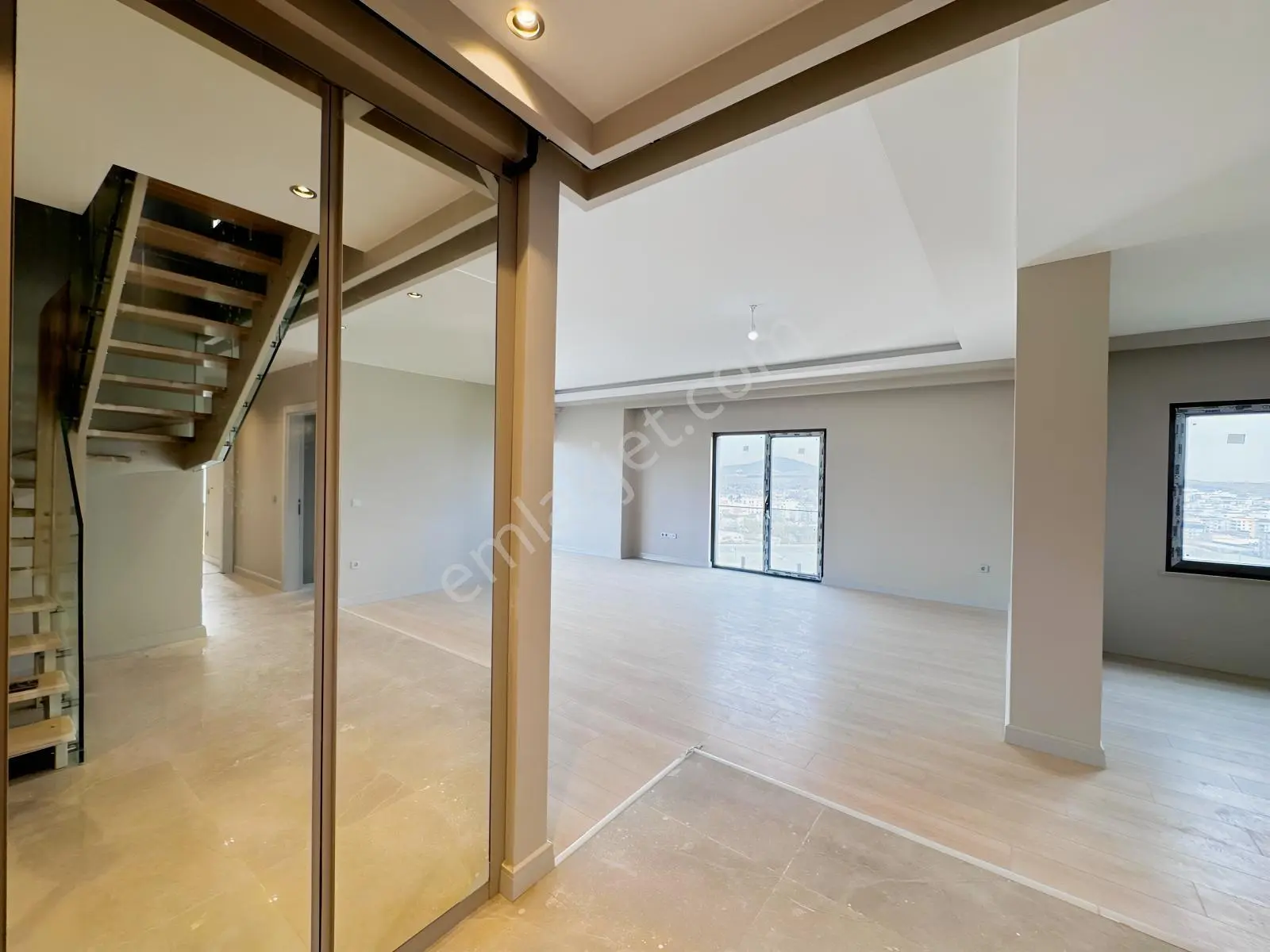 Çekmeköy Alemdağ Saban Orman Evleri Satılık 5+2 Dubleks Daire — fotoğraf 5