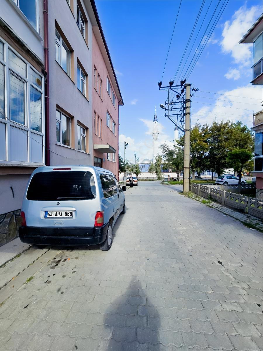 Yunus Emre Mah. Oran Sitesinde Satılık Ferah & Geniş 3. Kat 3+1 — fotoğraf 4